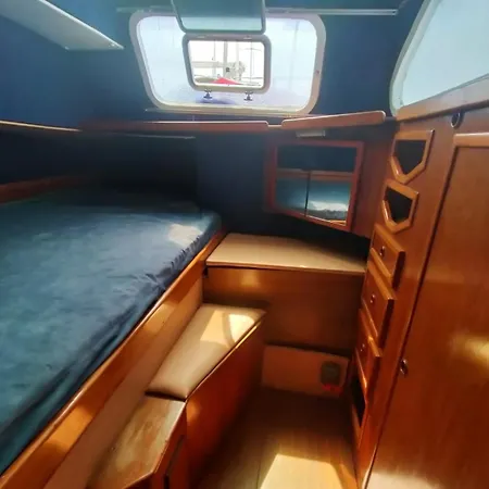 船屋 Vivez Une Experience Insolite Sur Notre Grand Catamaran De 12m Au Mouillage En Face De 马瑟伊兰